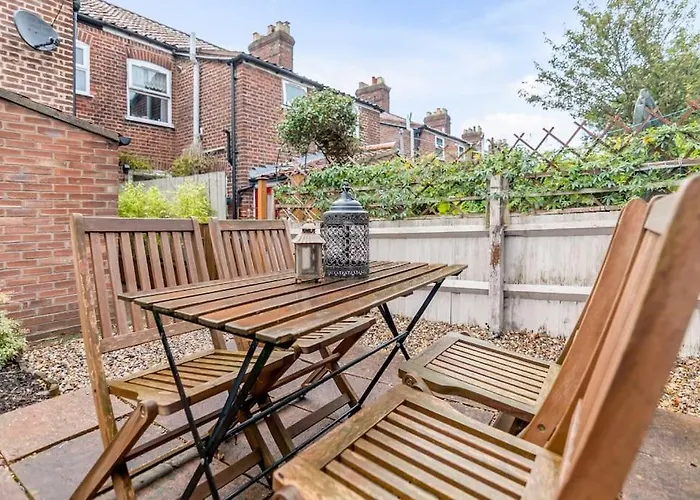 Stylish 2 Bed City Centre House