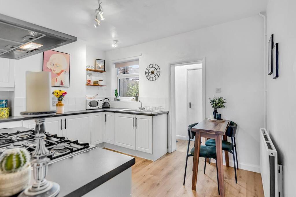 Holiday home Stylish 2 Bed Centre House *