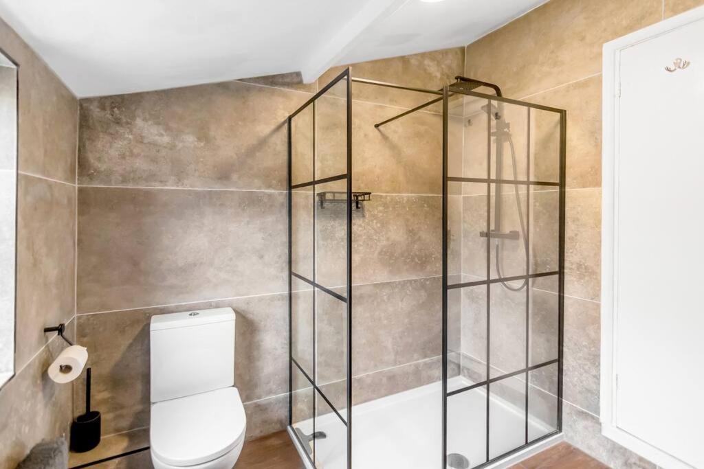 Stylish 2 Bed Centre House * Norwich
