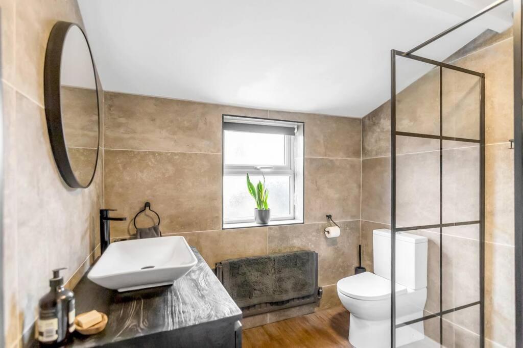 Stylish 2 Bed Centre House Holiday home *